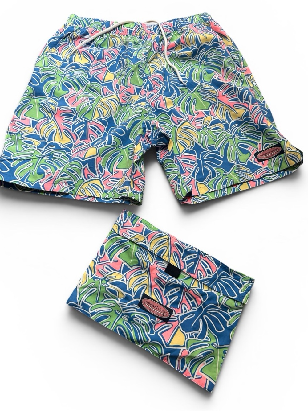 Vineyard Vines Colorful Swim Shorts size Small